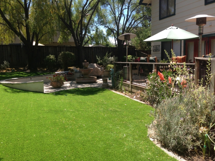 Artificial Grass Salem Massachusetts Lawn Front Yard