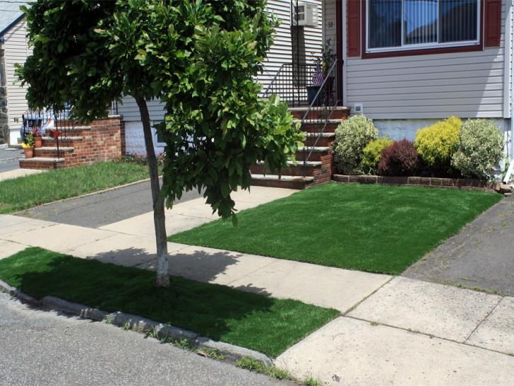 Artificial Grass Sherborn Massachusetts Lawn Fountans Back