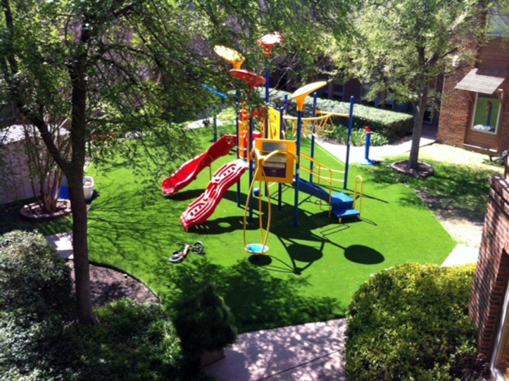 Fake Turf Weymouth Massachusetts School Front Yard